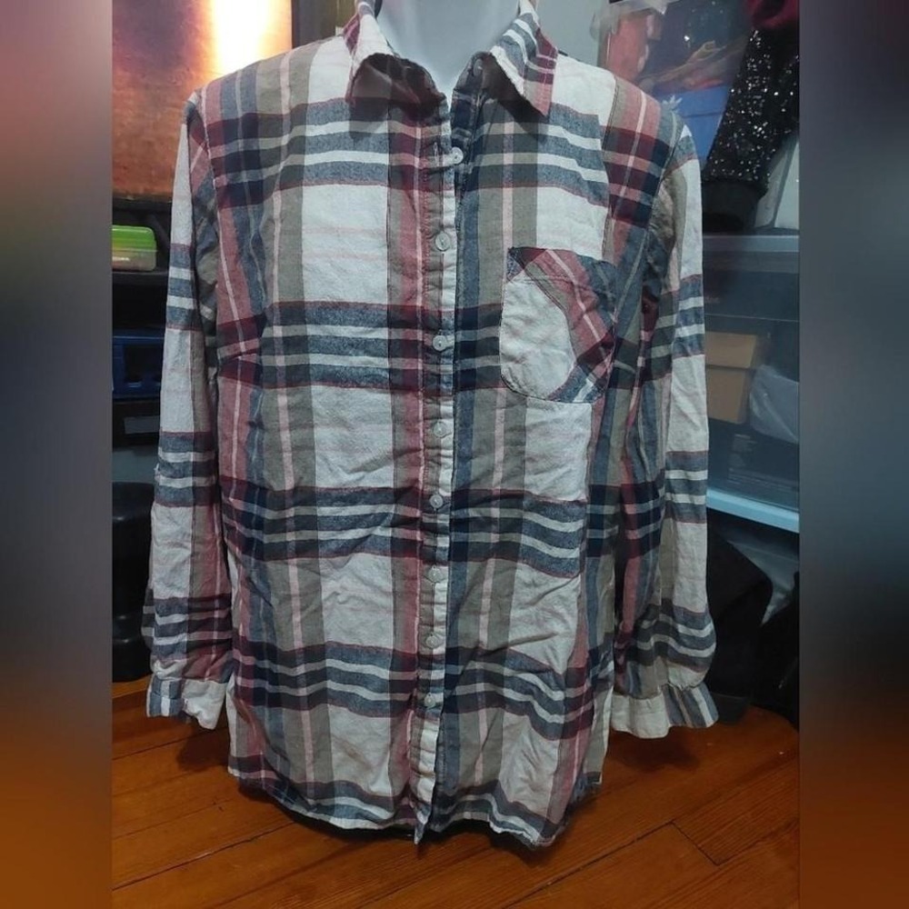 EUC Ashley Stewart long sleeve button down plaid blouse size 16